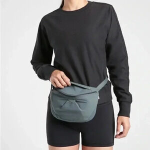 Athleta Kinetic Mini Crossbody/Waistbag